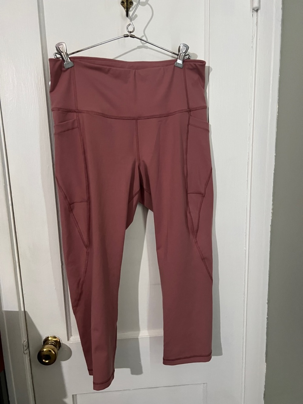 Old Navy High-Waist Mauve Active Leggings with Side Pockets Size Large